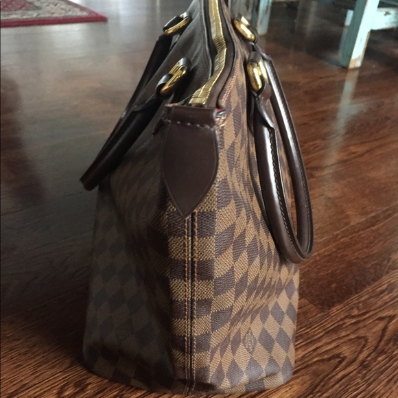 Louis Vuitton Checkered Bag DISCONTINUED/AUTHENTIC - Picture 2 of 16